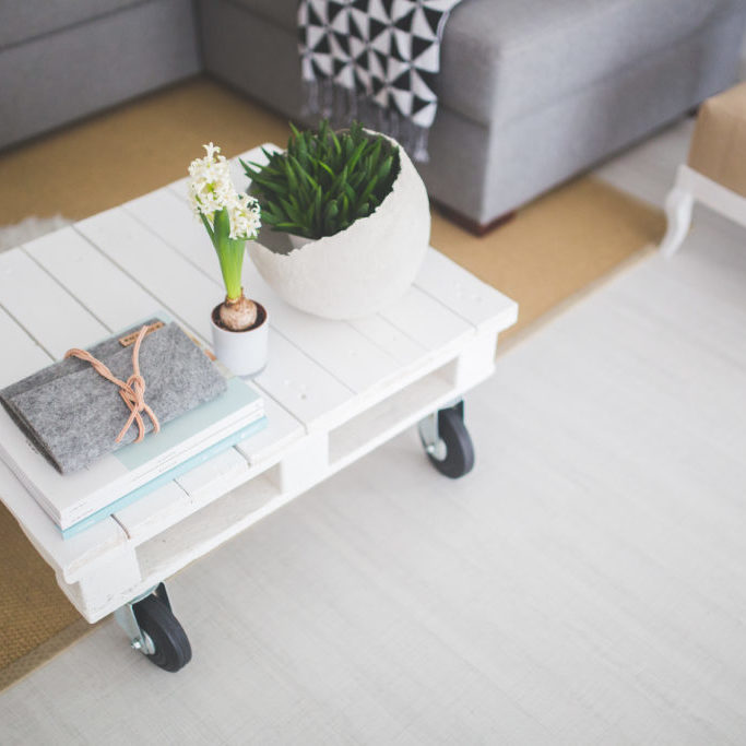 white coffee table-white-home-interior